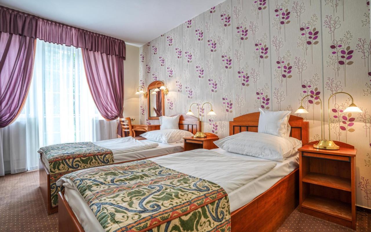 Hotel Erzsebet Hévíz Exteriör bild