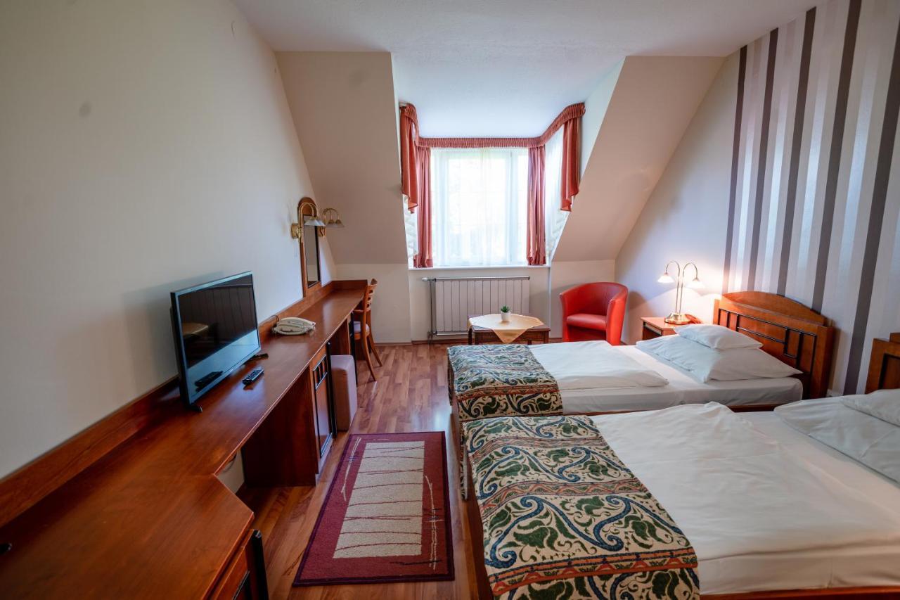 Hotel Erzsebet Hévíz Exteriör bild