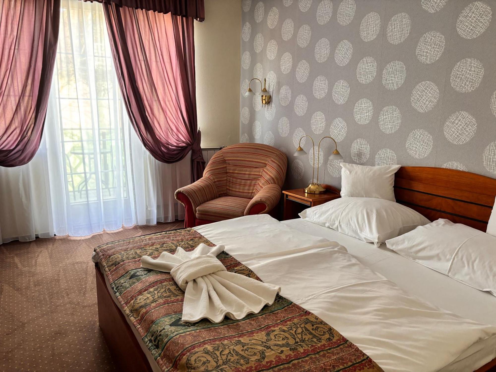 Hotel Erzsebet Hévíz Exteriör bild